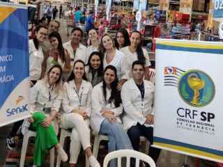 No dia 03/05/24, voluntários da seccional Ribeirão Preto realizaram ação, em parceria com Senac, de aferiram pressão arterial para público do supermercado Assaí.